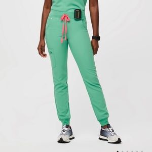 COPY - FIGS “Zamora Jogger” Scrub Pants